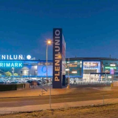 P4 Madrid Airport, Estadio Civitas, Ifema, Barajas Y Rejas Dış mekan fotoğraf