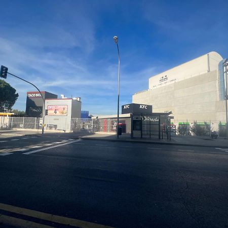 P4 Madrid Airport, Estadio Civitas, Ifema, Barajas Y Rejas Dış mekan fotoğraf