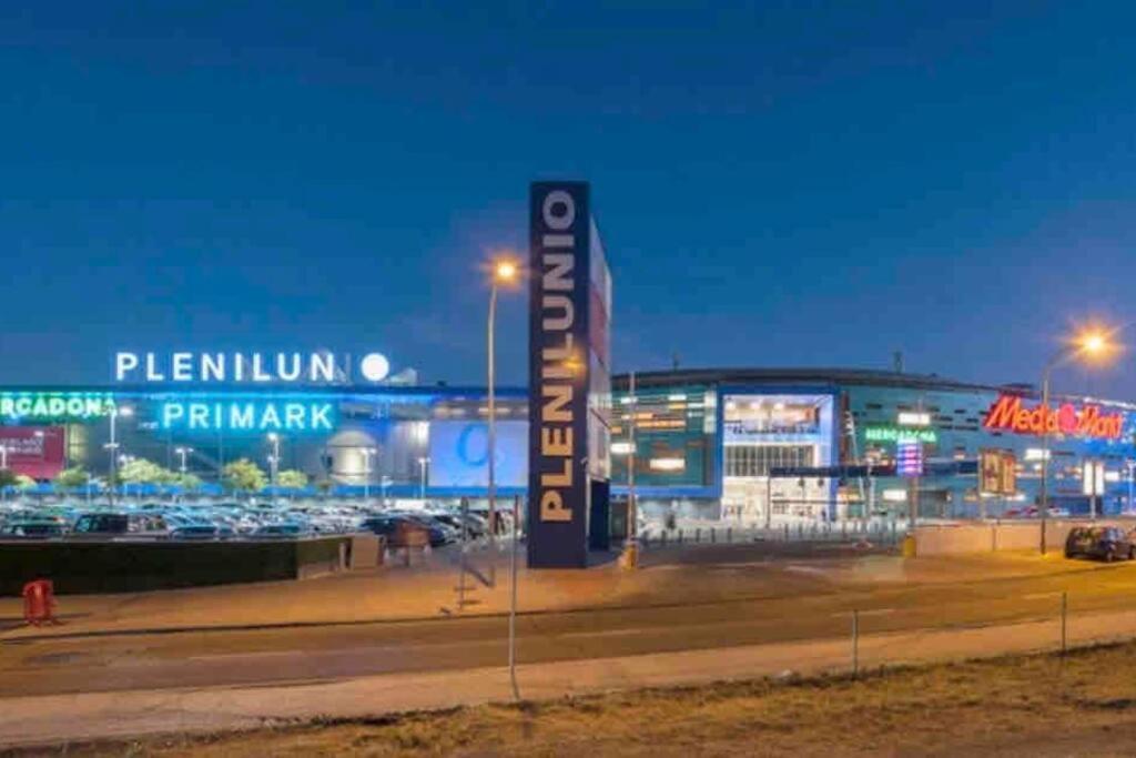 P4 Madrid Airport, Estadio Civitas, Ifema, Barajas Y Rejas Dış mekan fotoğraf